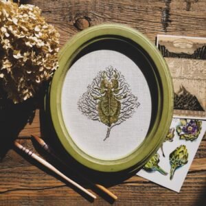 Framed Botanical Print — Oval Gilt Frame