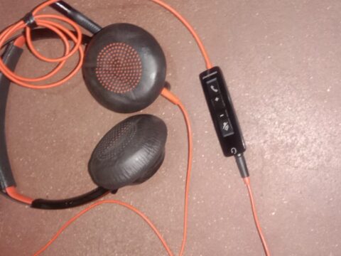 Usb Wired Headphones with mic and controls for laptops