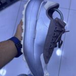 الشوز بحاله ممتازه مستخدم اشي بسيط
