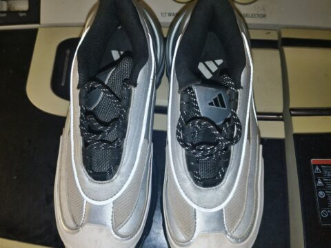 Adidas OZ adiPRENE Sneakers – Almost New | Size US 8